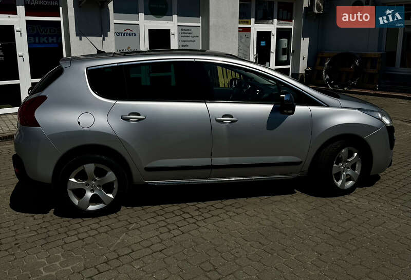 Позашляховик / Кросовер Peugeot 3008 2011 в Львові