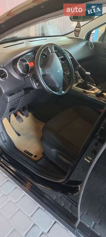 Внедорожник / Кроссовер Peugeot 3008 2010 в Староконстантинове