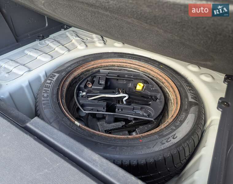 Позашляховик / Кросовер Peugeot 3008 2012 в Львові