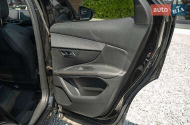 Внедорожник / Кроссовер Peugeot 3008 2018 в 