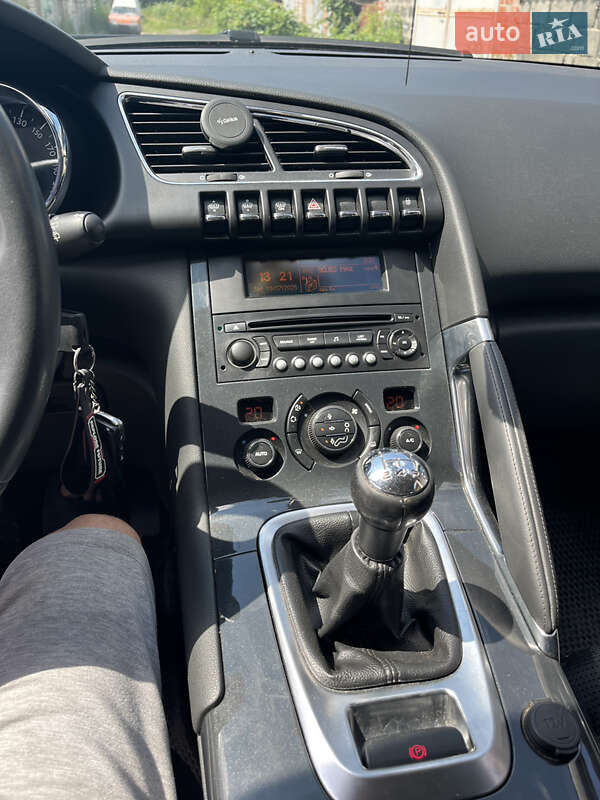 Позашляховик / Кросовер Peugeot 3008 2011 в Зміїві