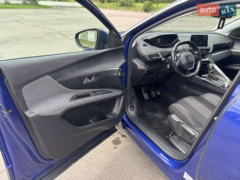 Позашляховик / Кросовер Peugeot 3008 2019 в Косові