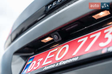 Позашляховик / Кросовер Peugeot 3008 2020 в 