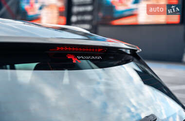 Позашляховик / Кросовер Peugeot 3008 2020 в 