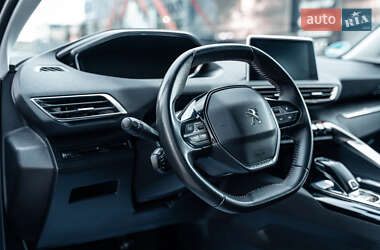 Позашляховик / Кросовер Peugeot 3008 2020 в 