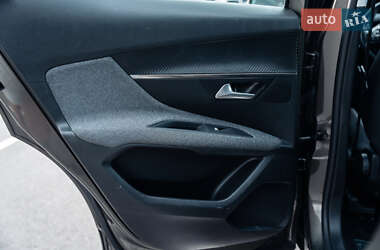 Позашляховик / Кросовер Peugeot 3008 2020 в 