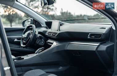 Позашляховик / Кросовер Peugeot 3008 2020 в 