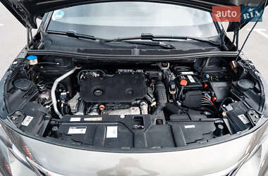 Позашляховик / Кросовер Peugeot 3008 2020 в 