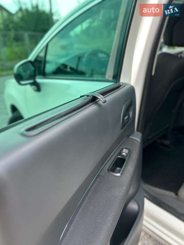 Позашляховик / Кросовер Peugeot 3008 2011 в Вінниці