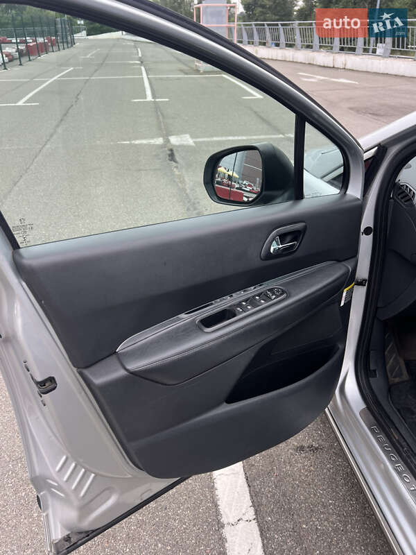 Позашляховик / Кросовер Peugeot 3008 2012 в Києві