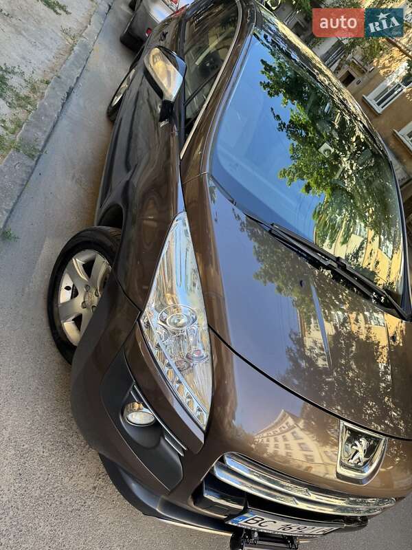 Позашляховик / Кросовер Peugeot 3008 2013 в Львові