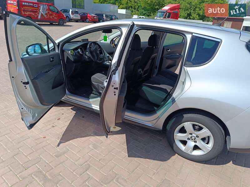 Внедорожник / Кроссовер Peugeot 3008 2015 в Ровно