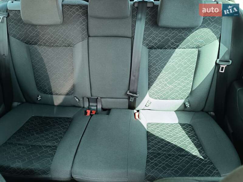 Внедорожник / Кроссовер Peugeot 3008 2015 в Ровно