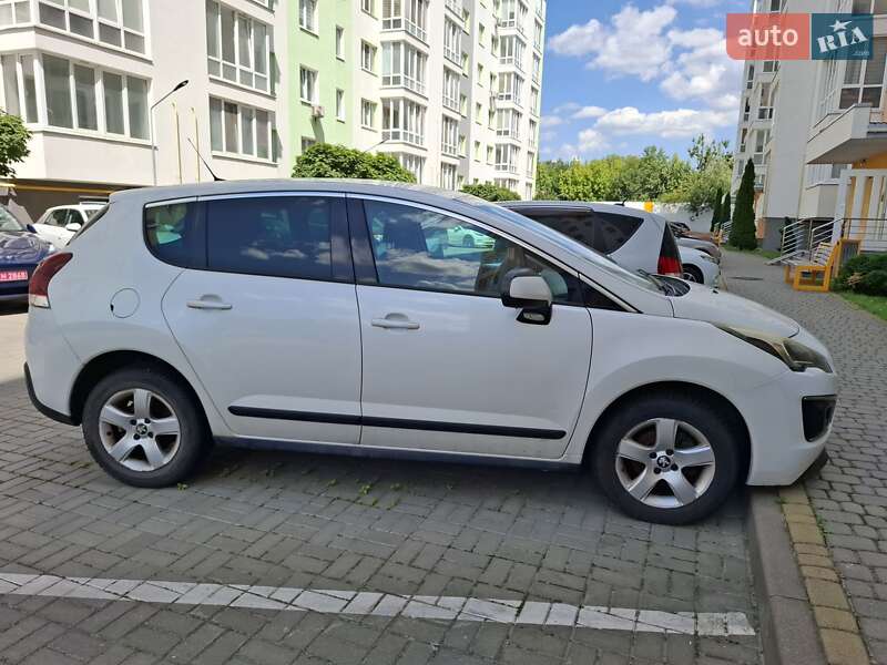 Позашляховик / Кросовер Peugeot 3008 2014 в Львові