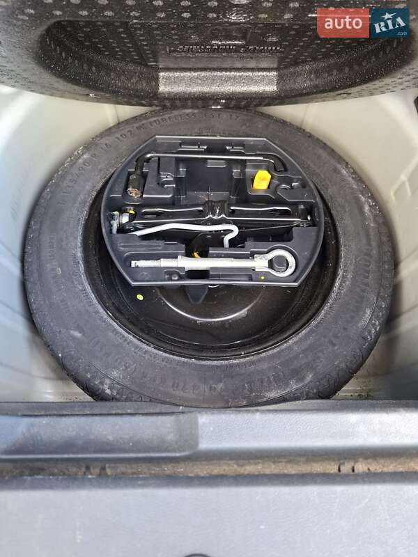 Позашляховик / Кросовер Peugeot 3008 2014 в Львові