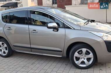 Внедорожник / Кроссовер Peugeot 3008 2011 в 