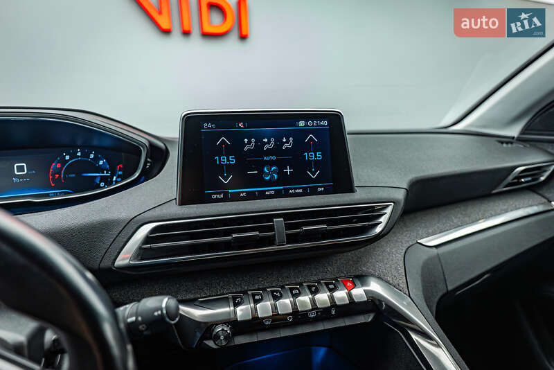 Внедорожник / Кроссовер Peugeot 3008 2016 в Киеве