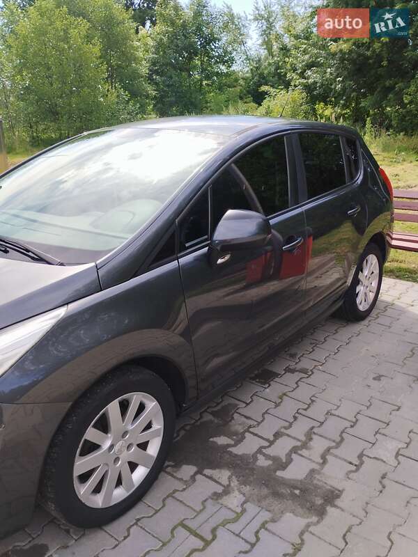 Внедорожник / Кроссовер Peugeot 3008 2010 в Бориславе фото 5 Внедорожник / Кроссовер Peugeot 3008 2010 в Бориславе