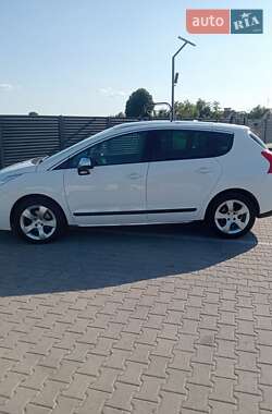 Позашляховик / Кросовер Peugeot 3008 2012 в Радехові