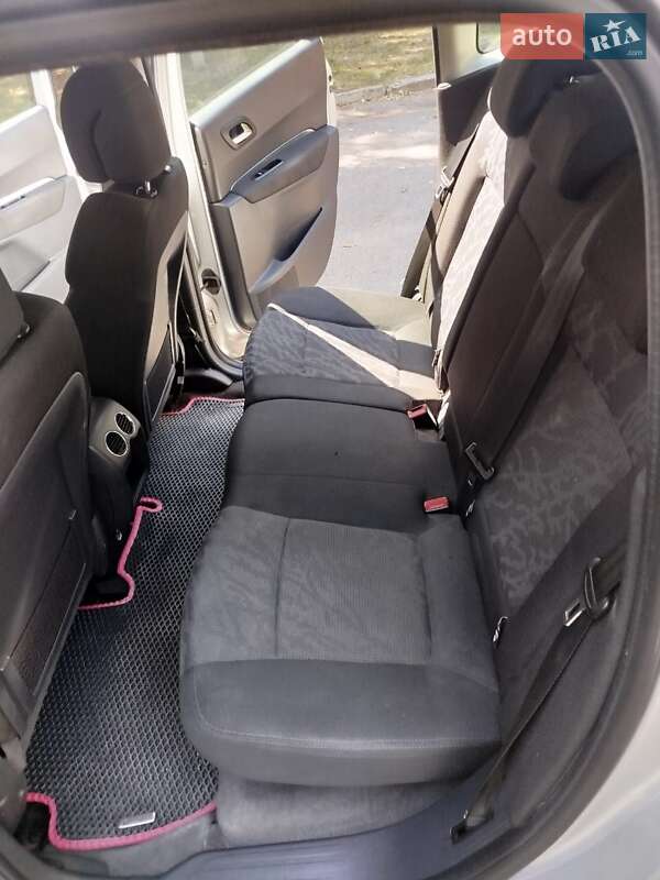 Позашляховик / Кросовер Peugeot 3008 2011 в Кам'янському