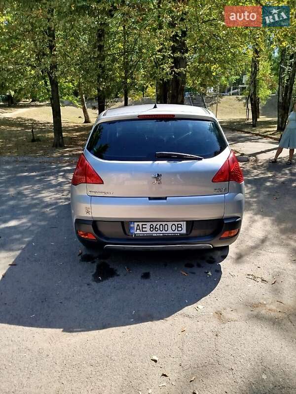 Позашляховик / Кросовер Peugeot 3008 2011 в Кам'янському
