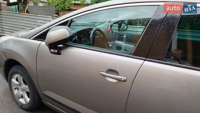 Позашляховик / Кросовер Peugeot 3008 2010 в Хмельницькому