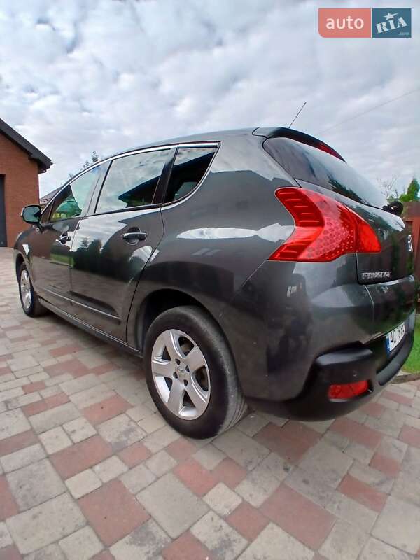 Позашляховик / Кросовер Peugeot 3008 2012 в Луцьку