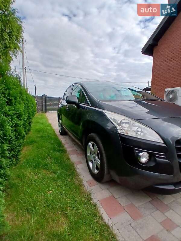 Позашляховик / Кросовер Peugeot 3008 2012 в Луцьку