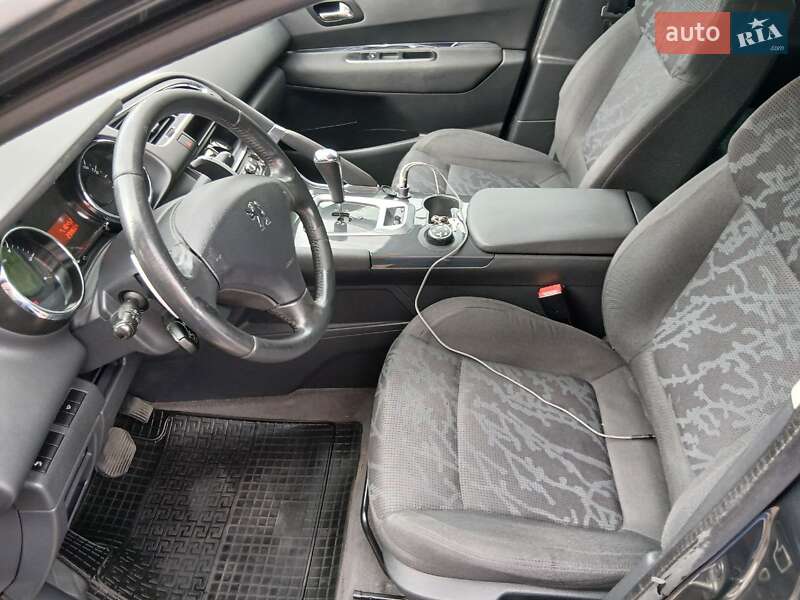 Позашляховик / Кросовер Peugeot 3008 2012 в Луцьку