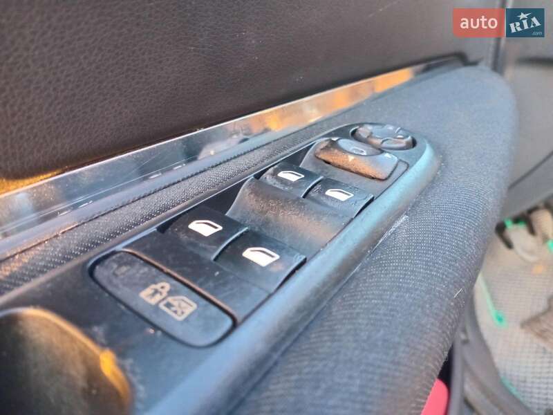 Внедорожник / Кроссовер Peugeot 3008 2010 в Львове