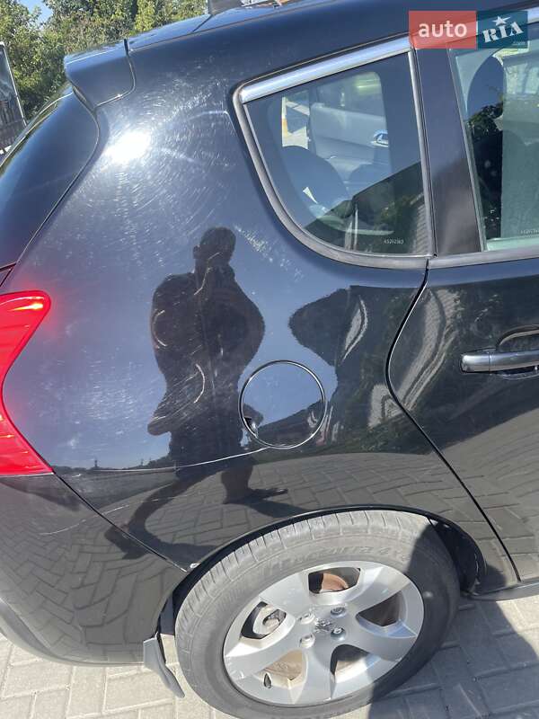 Позашляховик / Кросовер Peugeot 3008 2010 в Смілі