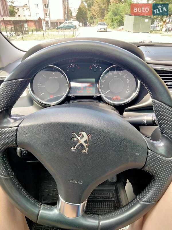 Хэтчбек Peugeot 3008 2013 в Тернополе