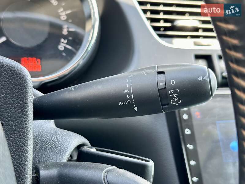 Позашляховик / Кросовер Peugeot 3008 2014 в Харкові