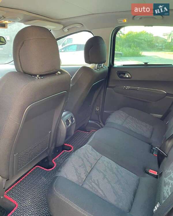 Внедорожник / Кроссовер Peugeot 3008 2010 в Дубровице