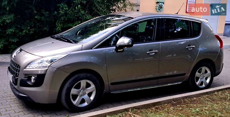 Позашляховик / Кросовер Peugeot 3008 2013 в Івано-Франківську