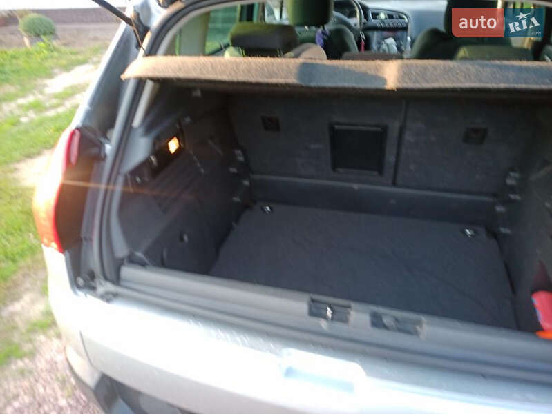 Внедорожник / Кроссовер Peugeot 3008 2012 в Овруче