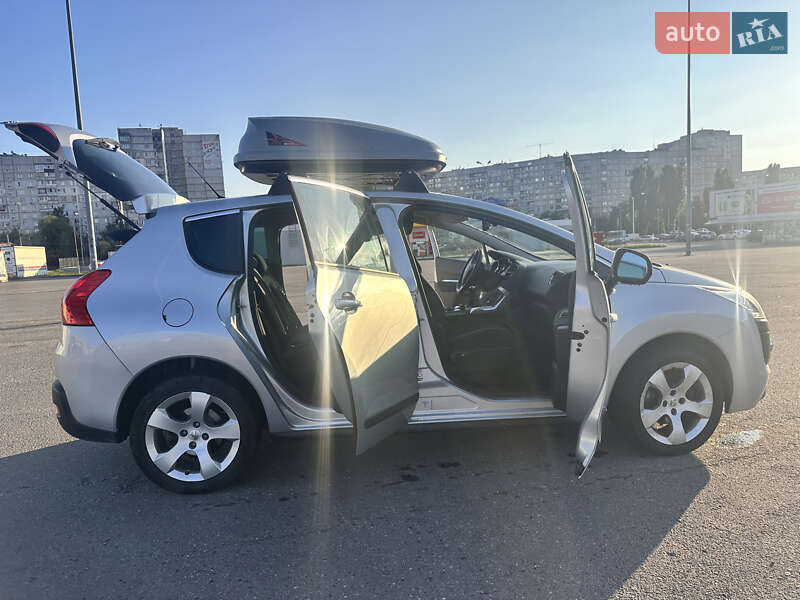 Позашляховик / Кросовер Peugeot 3008 2011 в Харкові
