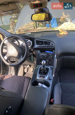Позашляховик / Кросовер Peugeot 3008 2015 в Жовкві