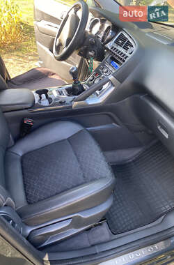 Позашляховик / Кросовер Peugeot 3008 2015 в Жовкві