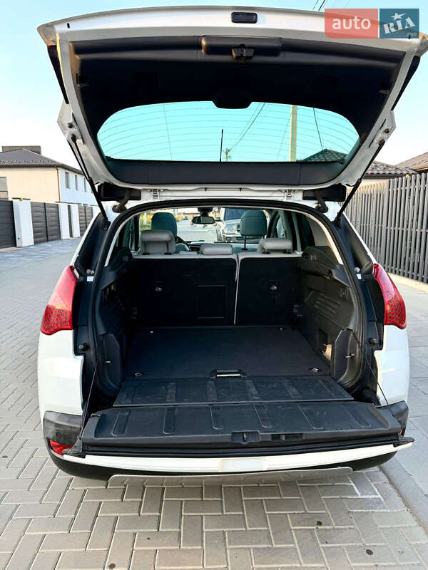 Позашляховик / Кросовер Peugeot 3008 2010 в Луцьку