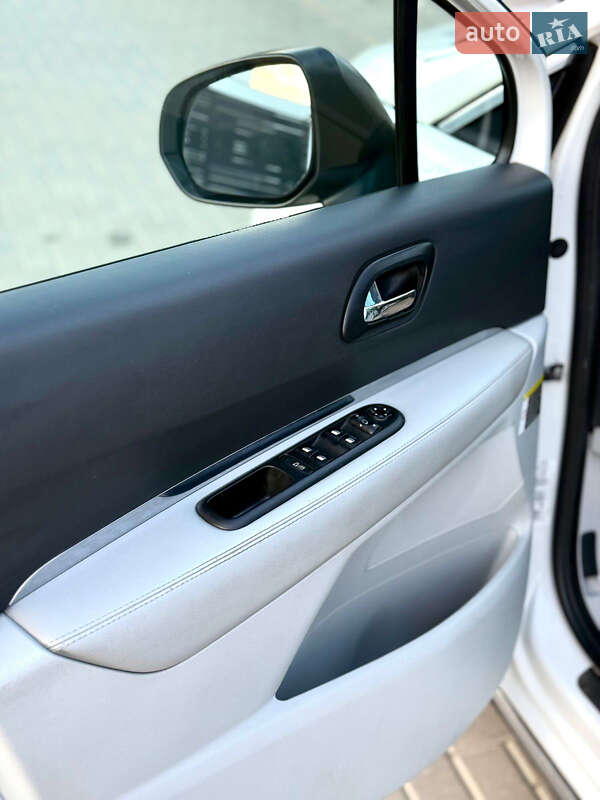 Позашляховик / Кросовер Peugeot 3008 2010 в Луцьку
