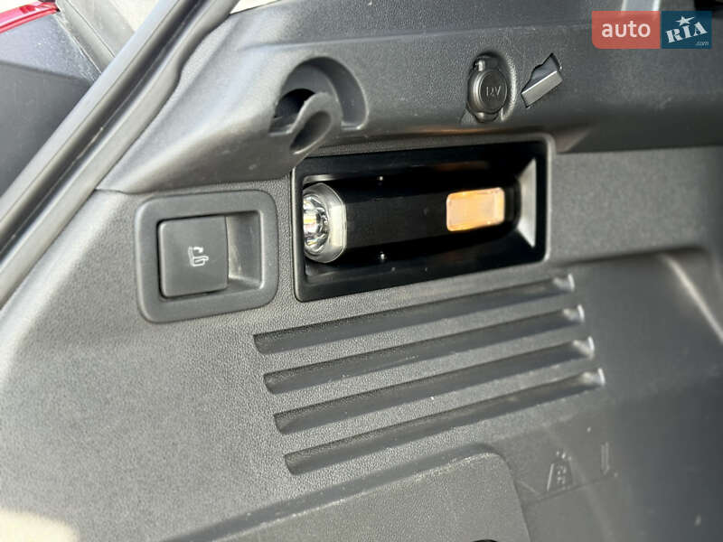 Внедорожник / Кроссовер Peugeot 3008 2013 в Львове фото 42 Внедорожник / Кроссовер Peugeot 3008 2013 в Львове