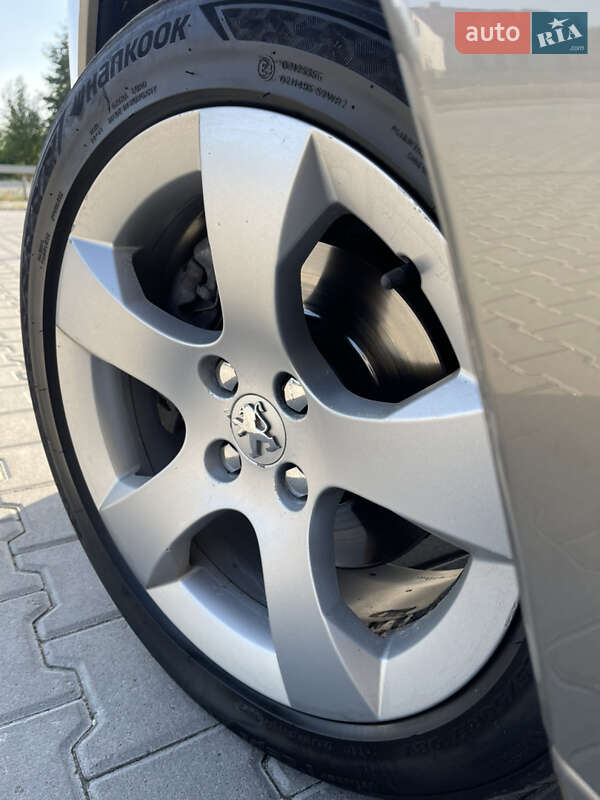 Внедорожник / Кроссовер Peugeot 3008 2010 в Тернополе фото 15 Внедорожник / Кроссовер Peugeot 3008 2010 в Тернополе