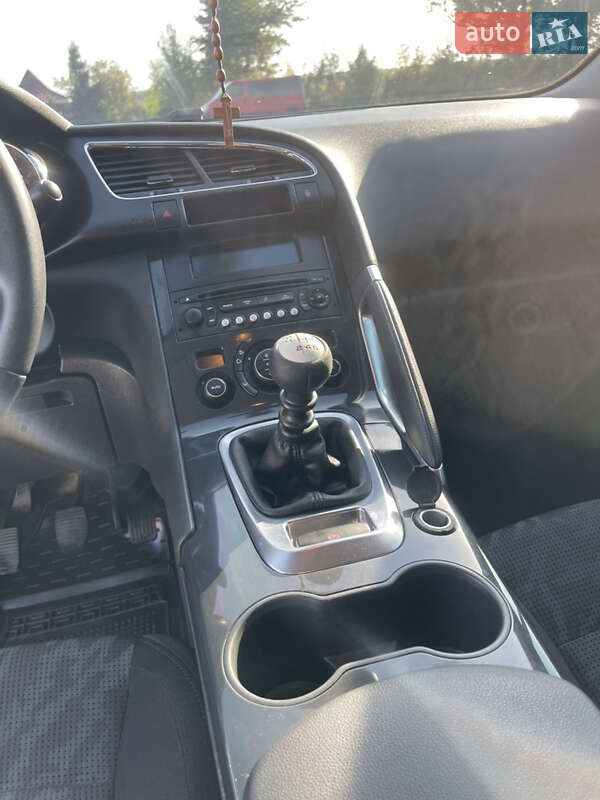 Внедорожник / Кроссовер Peugeot 3008 2010 в Тернополе фото 34 Внедорожник / Кроссовер Peugeot 3008 2010 в Тернополе