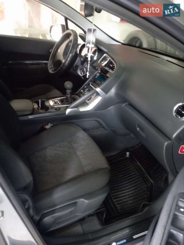 Позашляховик / Кросовер Peugeot 3008 2011 в Стрию фото 4 Позашляховик / Кросовер Peugeot 3008 2011 в Стрию