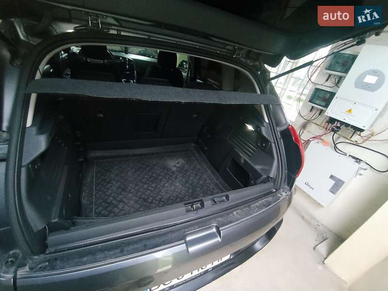 Позашляховик / Кросовер Peugeot 3008 2011 в Стрию фото 10 Позашляховик / Кросовер Peugeot 3008 2011 в Стрию