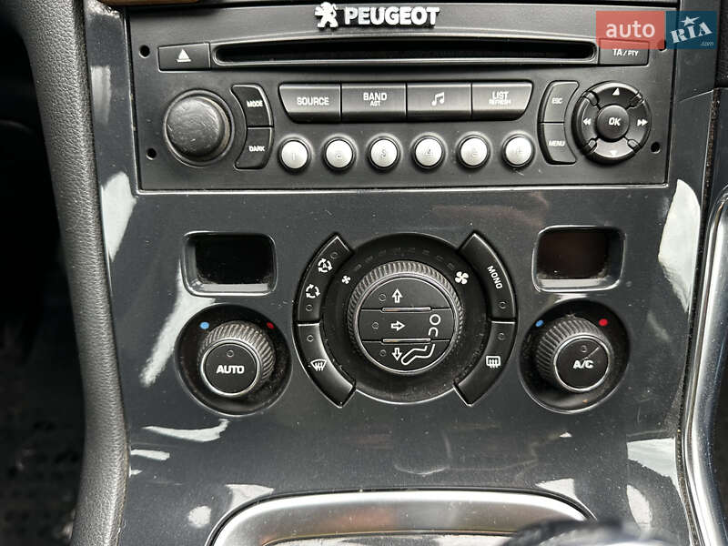 Позашляховик / Кросовер Peugeot 3008 2011 в Тульчині