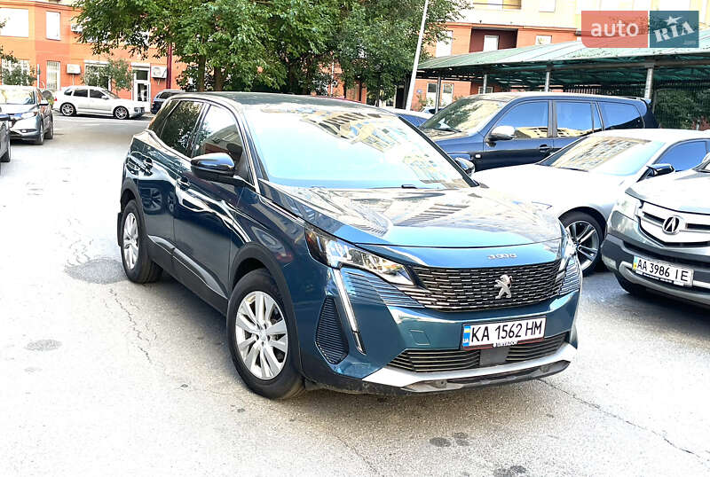 Внедорожник / Кроссовер Peugeot 3008 2021 в Киеве