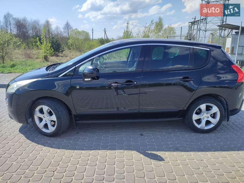 Позашляховик / Кросовер Peugeot 3008 2011 в Львові