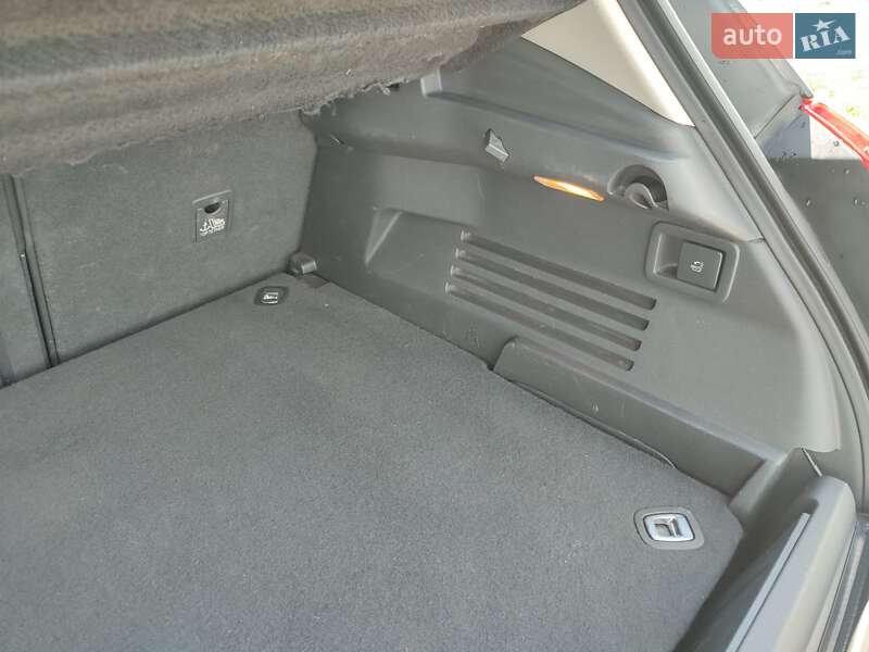 Позашляховик / Кросовер Peugeot 3008 2011 в Львові